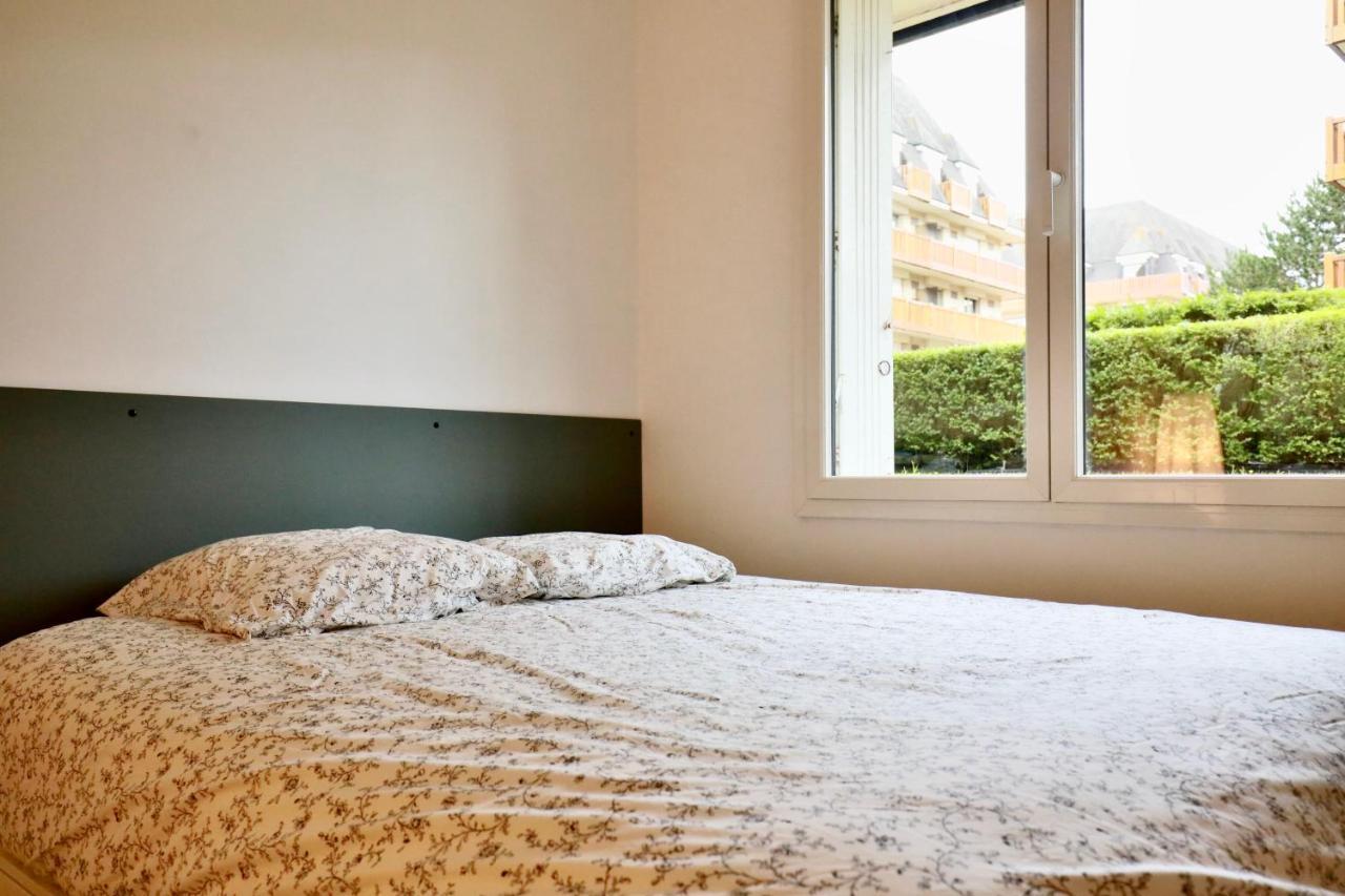 Studio Royal De La Plage Deauville Exteriör bild